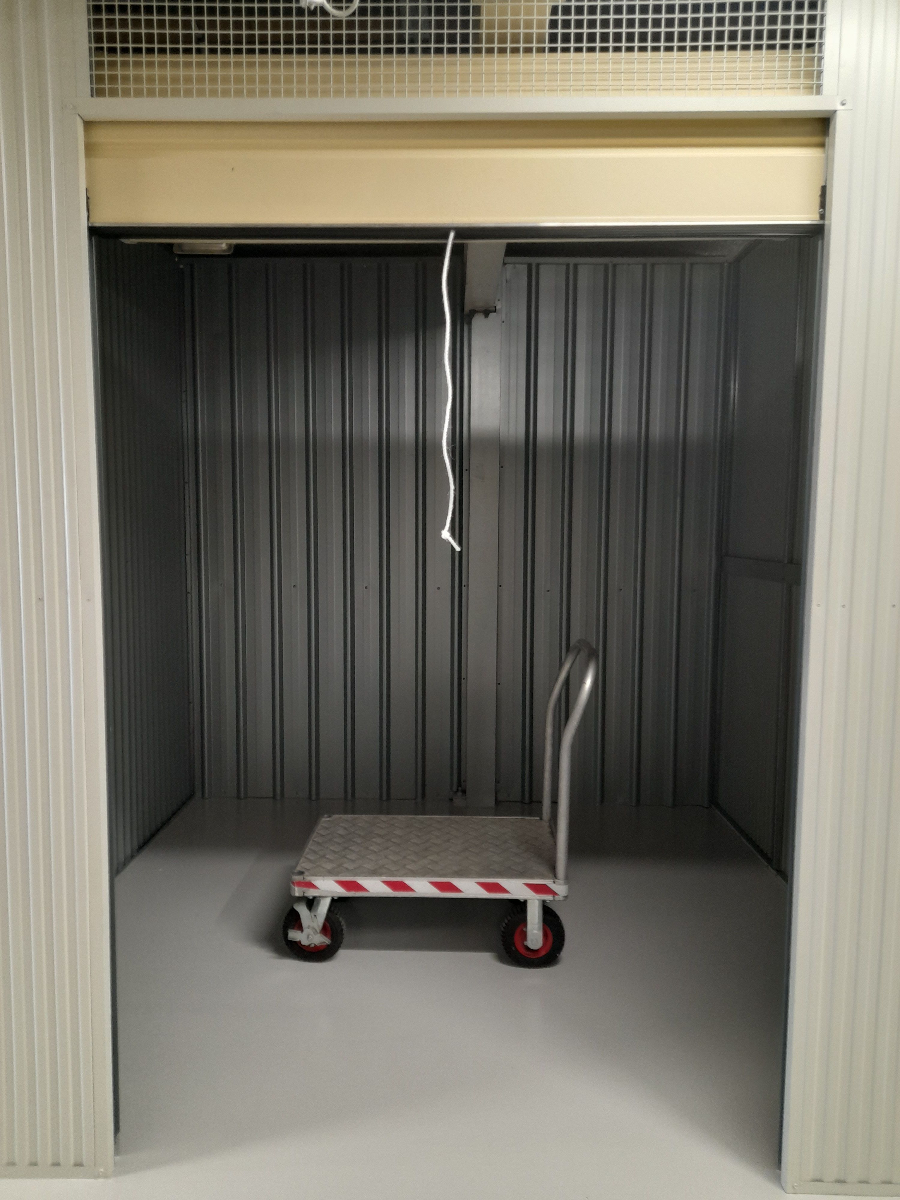 3 x 2.5m Unit